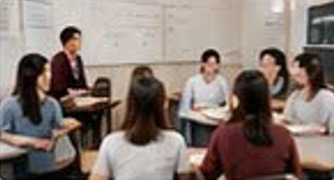 Lớp học thảo luận nhóm